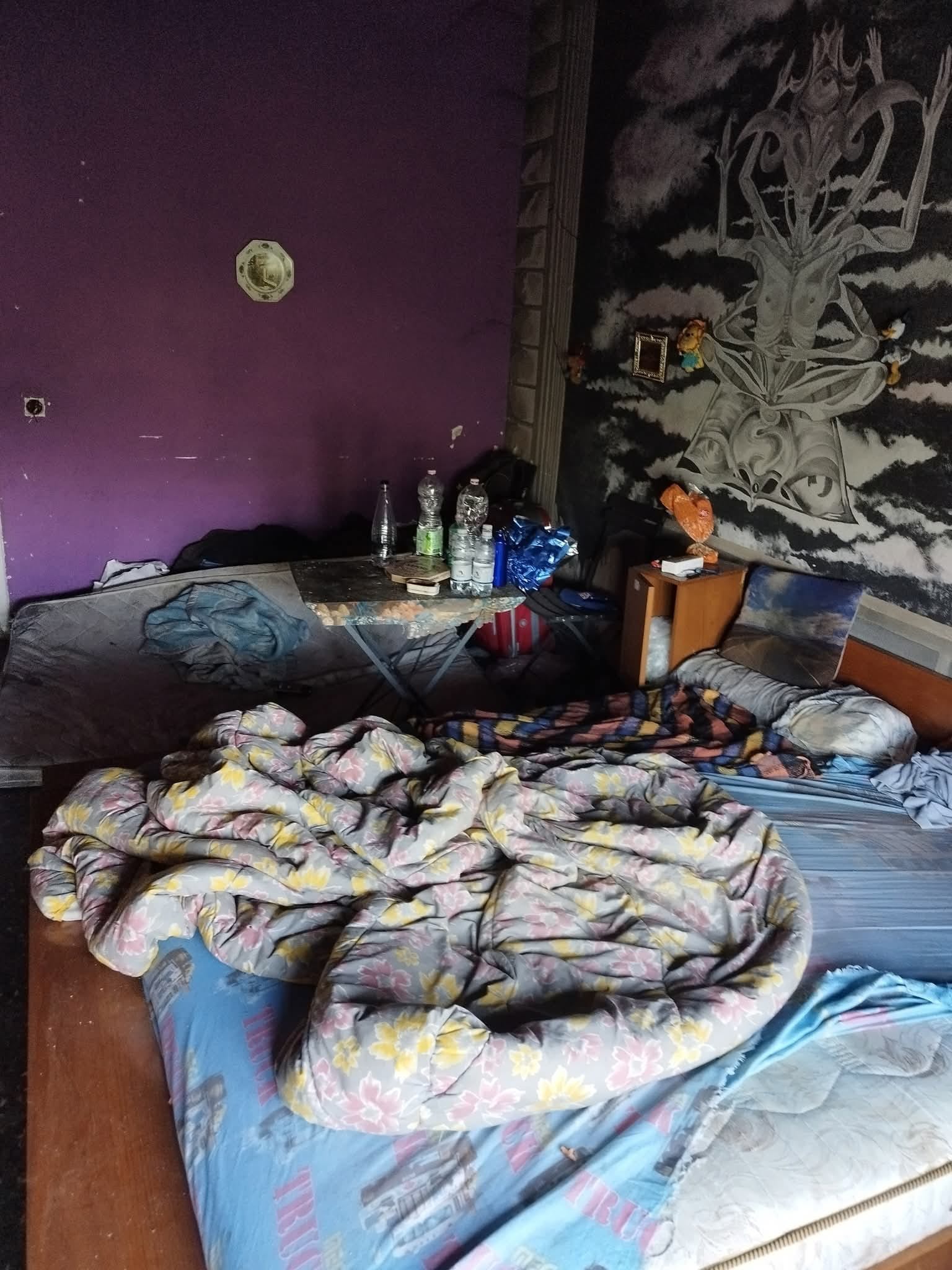 Orrore in via G. Bruno ad Alessandria: sporcizia e degrado in una palazzina